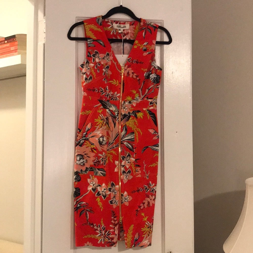 Diane Von Furstenberg Dress NWT SIZE 0